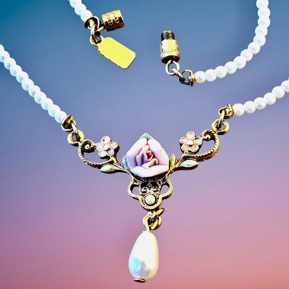 Vintage 1928 Faux Pearl Porcelain Rose Beaded Necklace Gold Tone - Picture 7 of 9